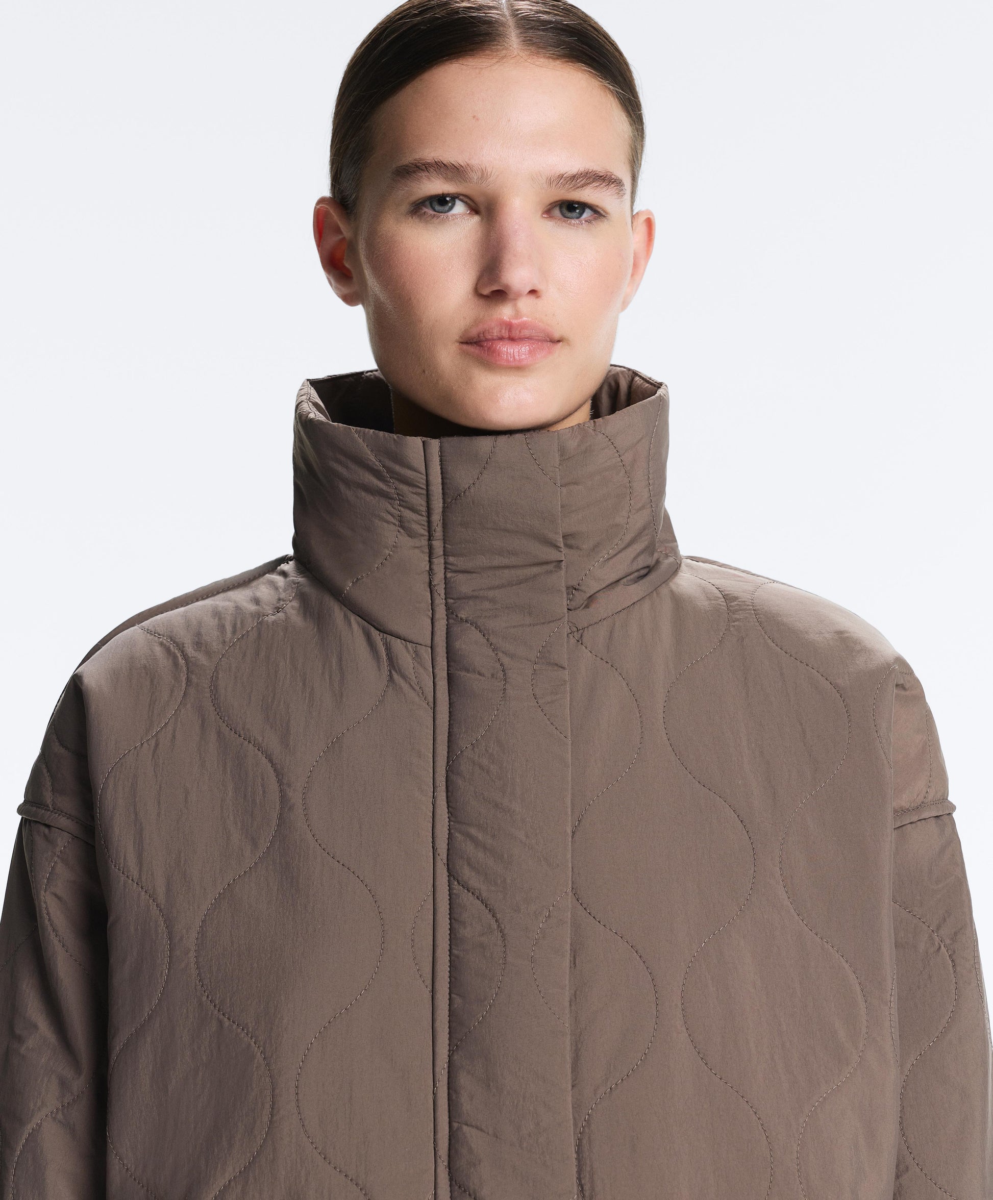 Wattierte Steppjacke mit Stehkragen