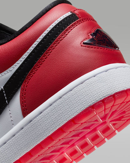 Jordan 1 Low SE – Weiß/Schwarz/Gym Red