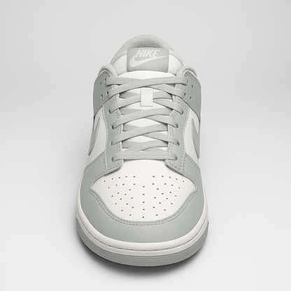 Sneaker NK Dunk Low – Weiß & Hellgrau