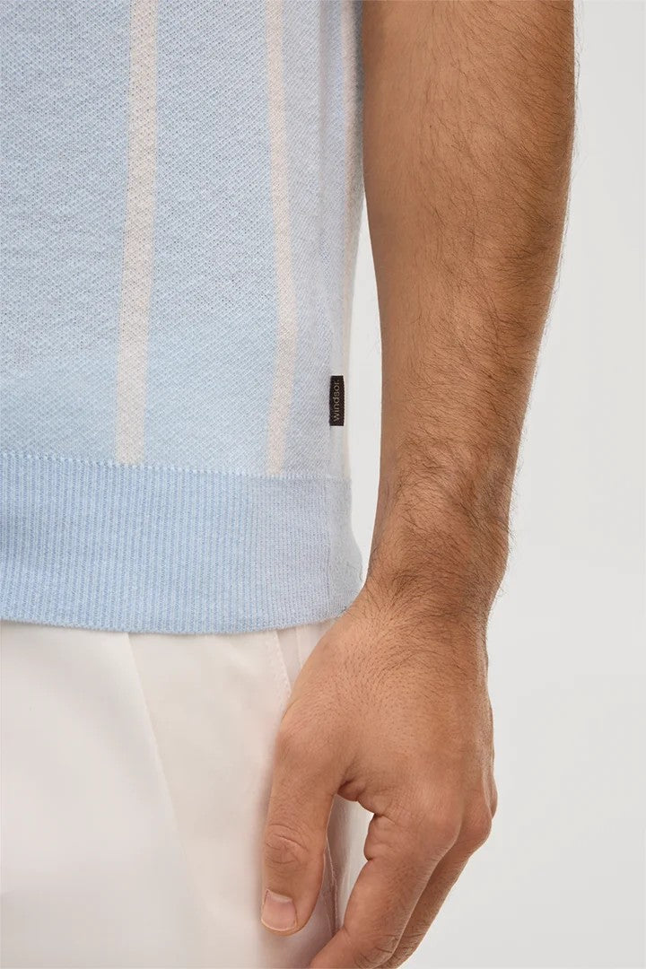 Strickpolo aus Leinenmix — Hellblau gestreift